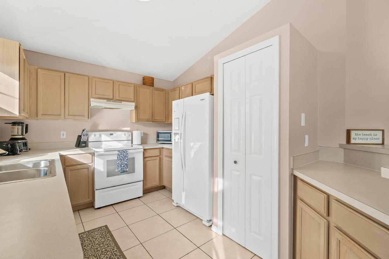 Sunset Serenity - 3Br Beach Townhome With Outdoor Patio - New Hot Tub, Steps To Ocean Fun! 멜버른 외부 사진