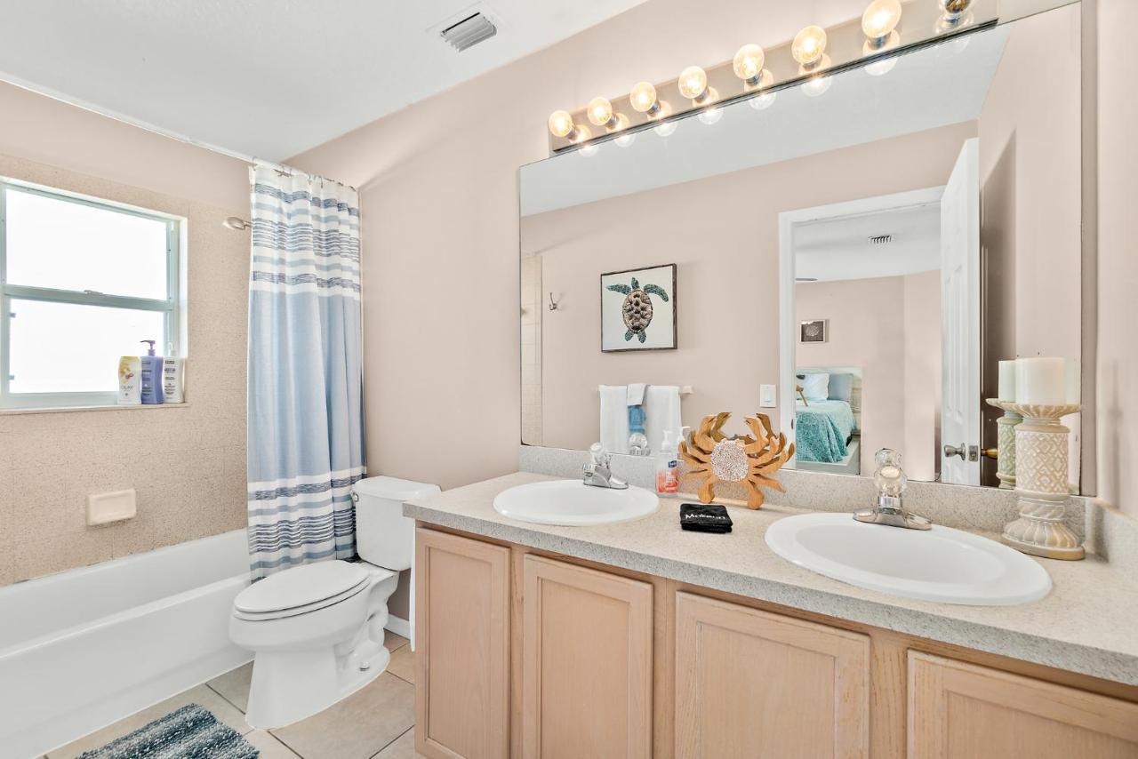 Sunset Serenity - 3Br Beach Townhome With Outdoor Patio - New Hot Tub, Steps To Ocean Fun! 멜버른 외부 사진