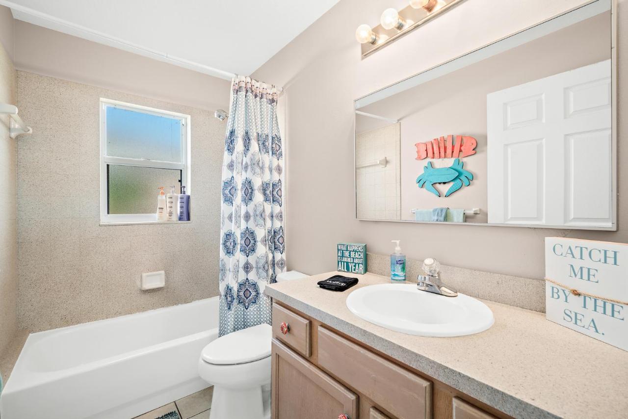 Sunset Serenity - 3Br Beach Townhome With Outdoor Patio - New Hot Tub, Steps To Ocean Fun! 멜버른 외부 사진