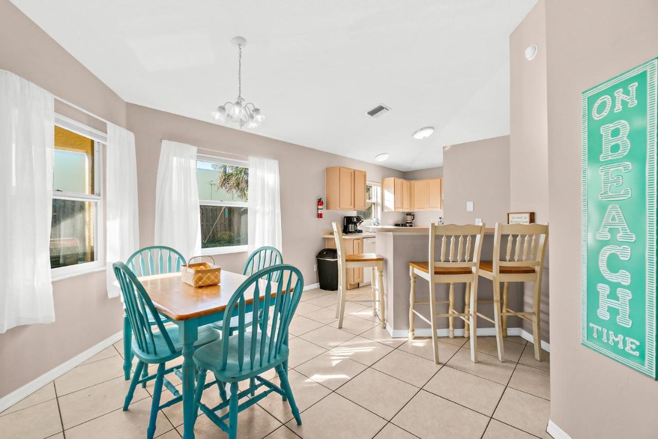 Sunset Serenity - 3Br Beach Townhome With Outdoor Patio - New Hot Tub, Steps To Ocean Fun! 멜버른 외부 사진