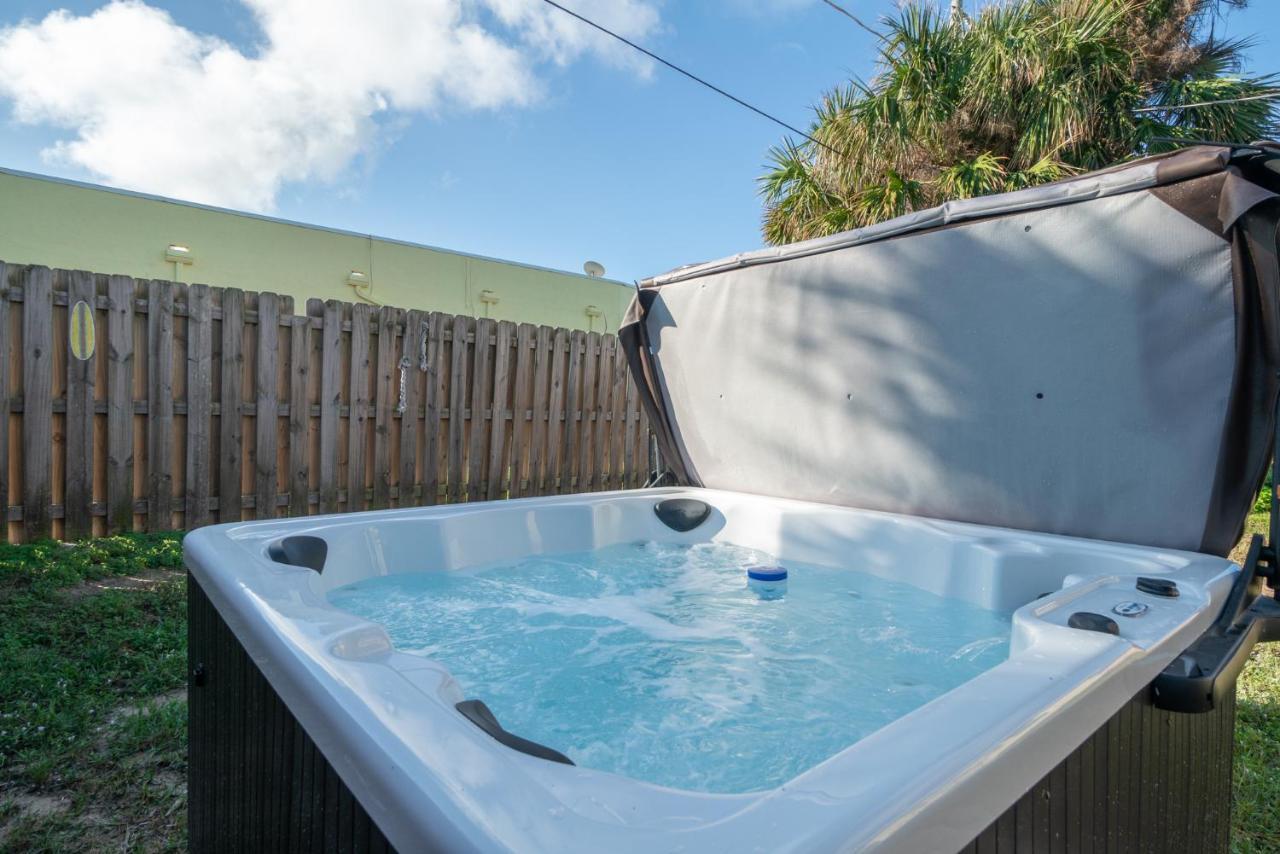 Sunset Serenity - 3Br Beach Townhome With Outdoor Patio - New Hot Tub, Steps To Ocean Fun! 멜버른 외부 사진